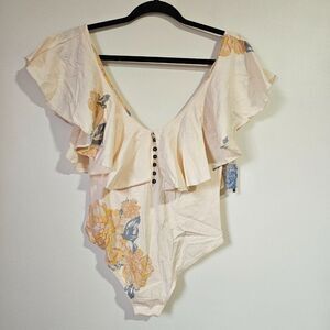 NWT FREE PEOPLE INTIMATELY DEEP V FLORAL FLUTTER BODYSUIT SIZE M